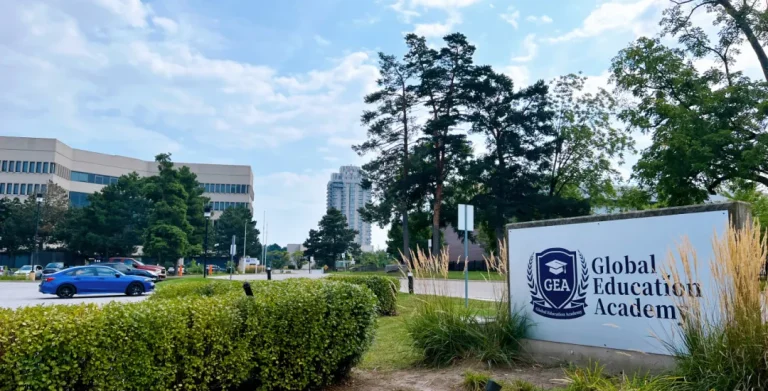环球国际高中毕业生回顾｜从清北好苗子到多伦多大学生命科学，放眼更大的世界！